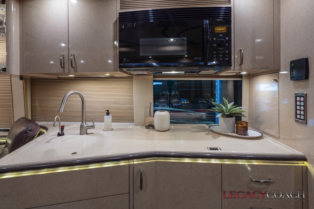2005 Prevost Marathon XLII For Sale