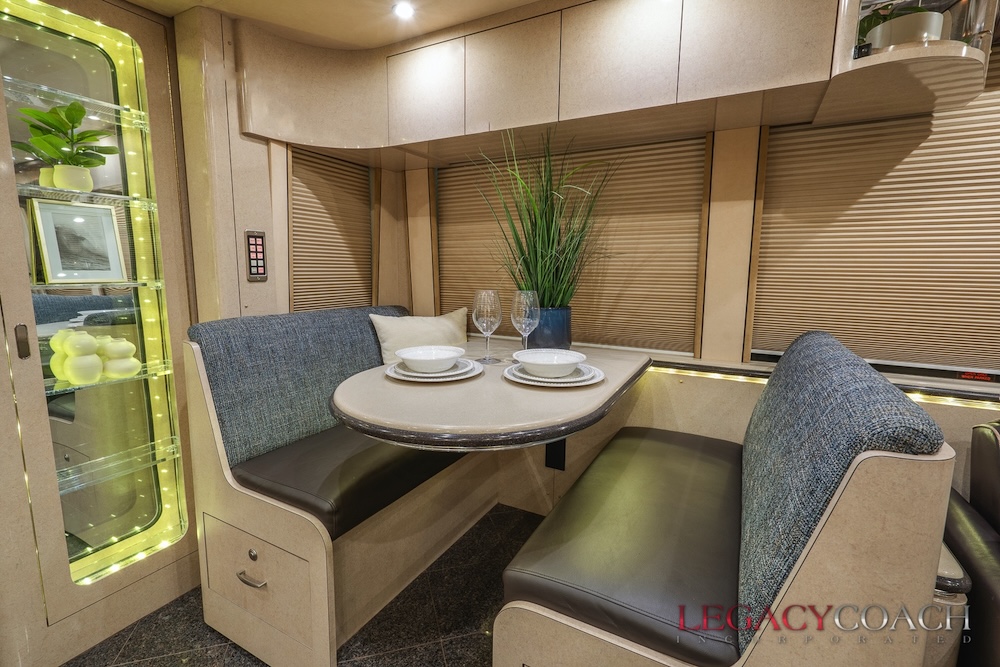 2005 Prevost Marathon XLII For Sale
