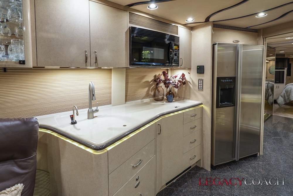 2005 Prevost Marathon XLII For Sale