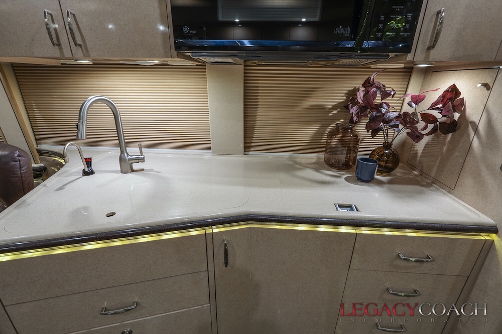 2005 Prevost Marathon XLII For Sale