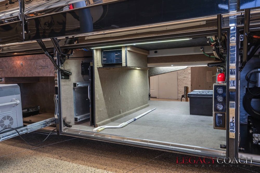 2005 Prevost Marathon XLII For Sale