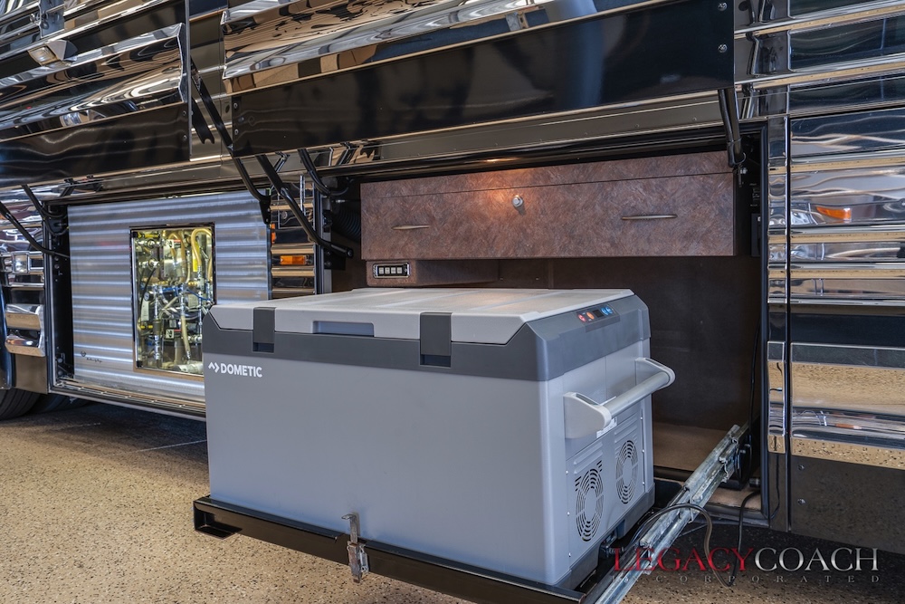 2005 Prevost Marathon XLII For Sale