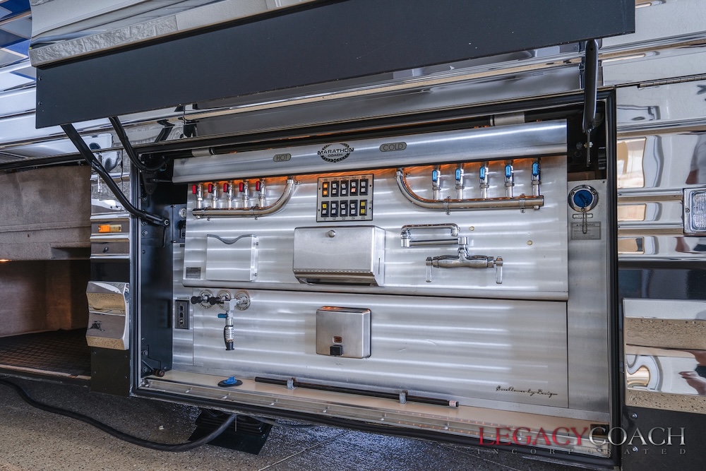 2005 Prevost Marathon XLII For Sale