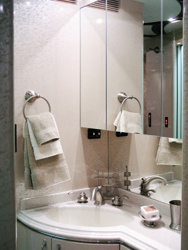 2005 Prevost Marathon XLII For Sale