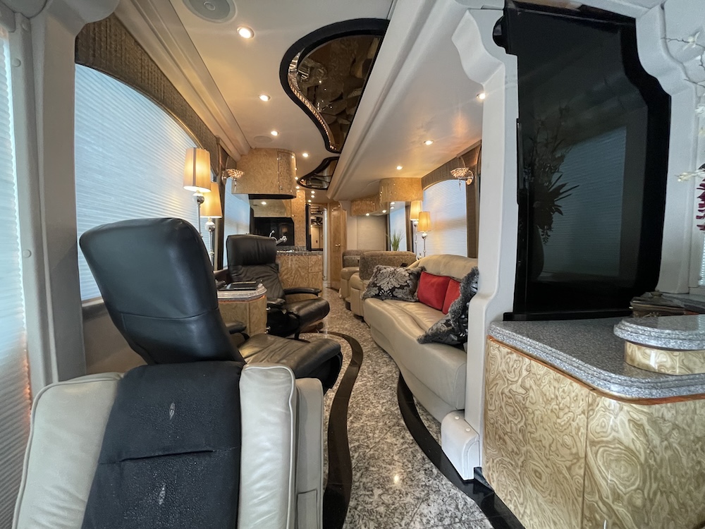 2005 Prevost  Millennium H3-45 For Sale