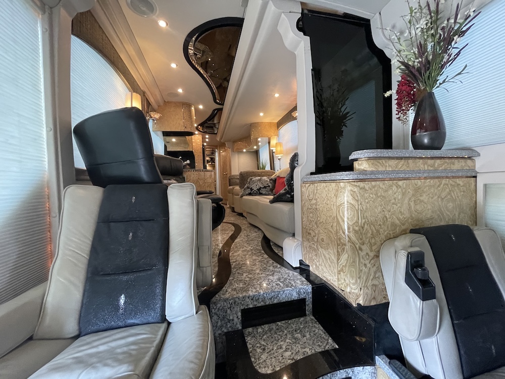 2005 Prevost  Millennium H3-45 For Sale