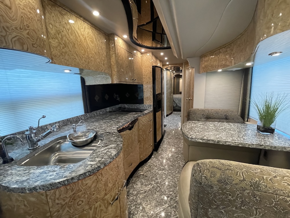 2005 Prevost  Millennium H3-45 For Sale
