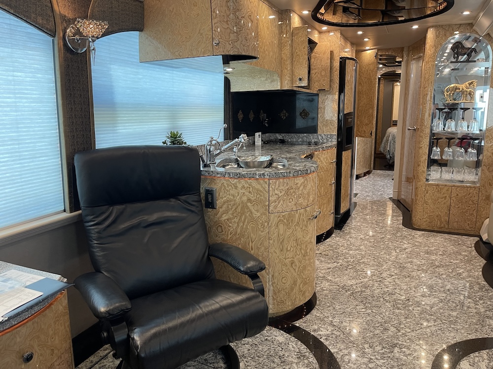 2005 Prevost  Millennium H3-45 For Sale