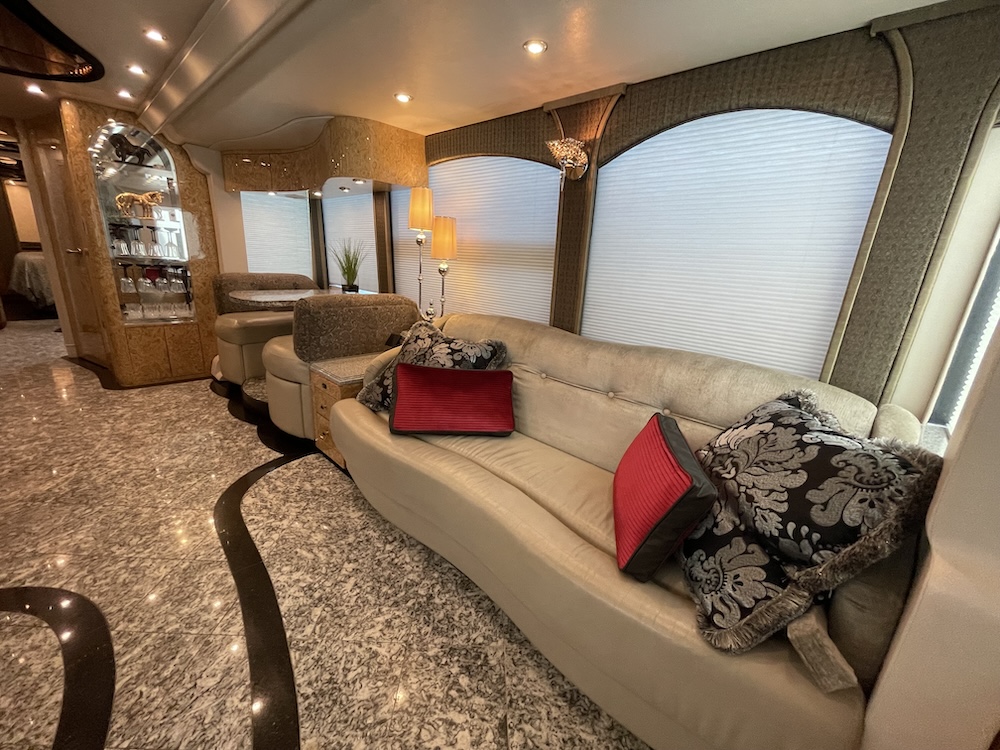 2005 Prevost  Millennium H3-45 For Sale