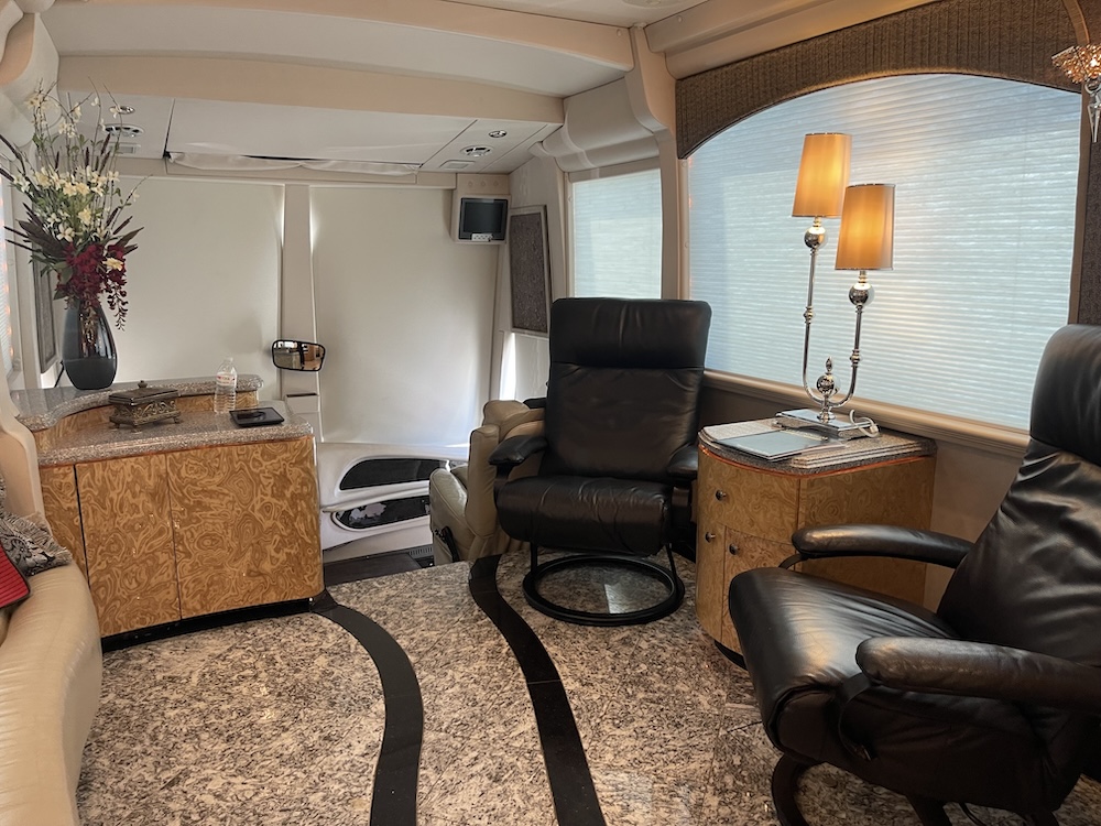 2005 Prevost  Millennium H3-45 For Sale