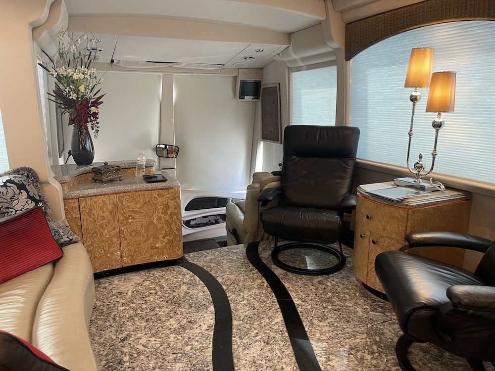 2005 Prevost  Millennium H3-45 For Sale