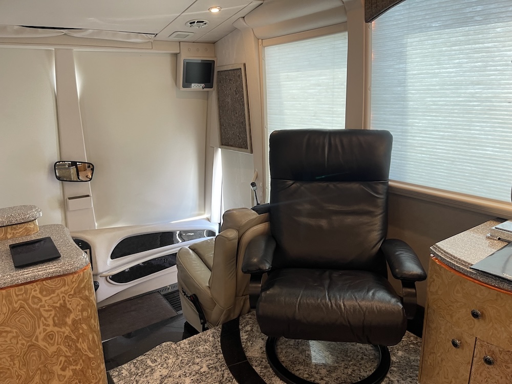 2005 Prevost  Millennium H3-45 For Sale