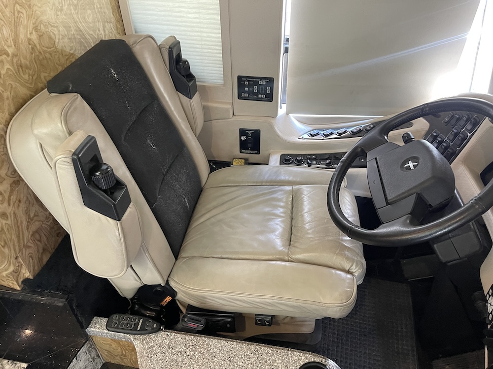 2005 Prevost  Millennium H3-45 For Sale