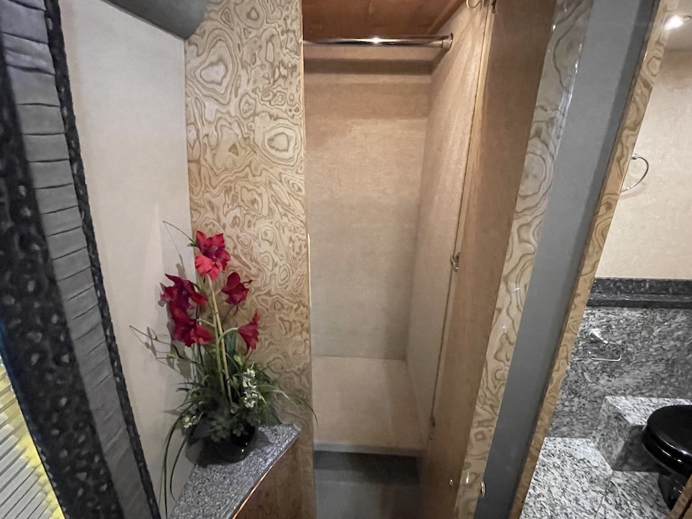 2005 Prevost  Millennium H3-45 For Sale