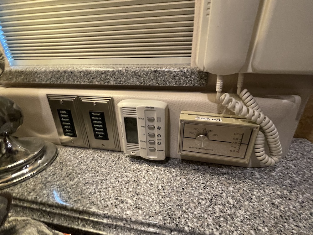 2005 Prevost  Millennium H3-45 For Sale