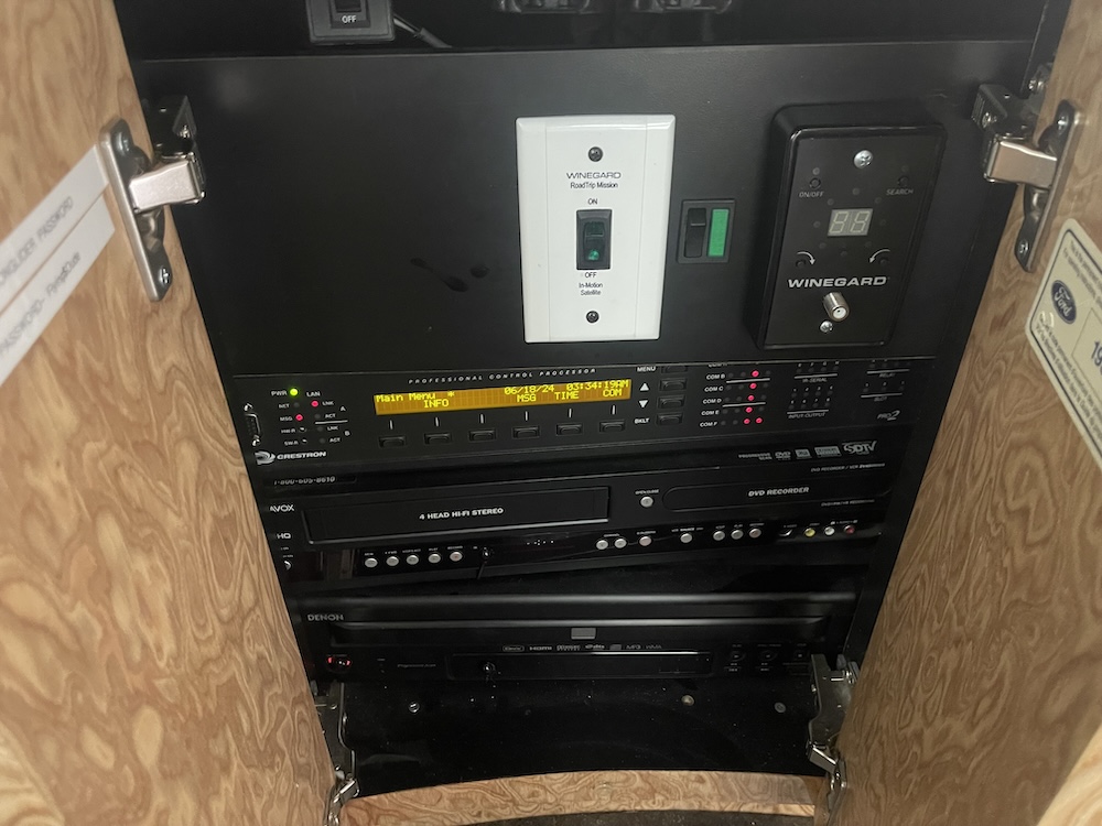 2005 Prevost  Millennium H3-45 For Sale