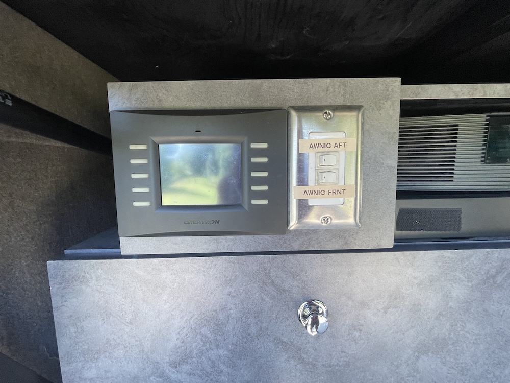 2005 Prevost  Millennium H3-45 For Sale