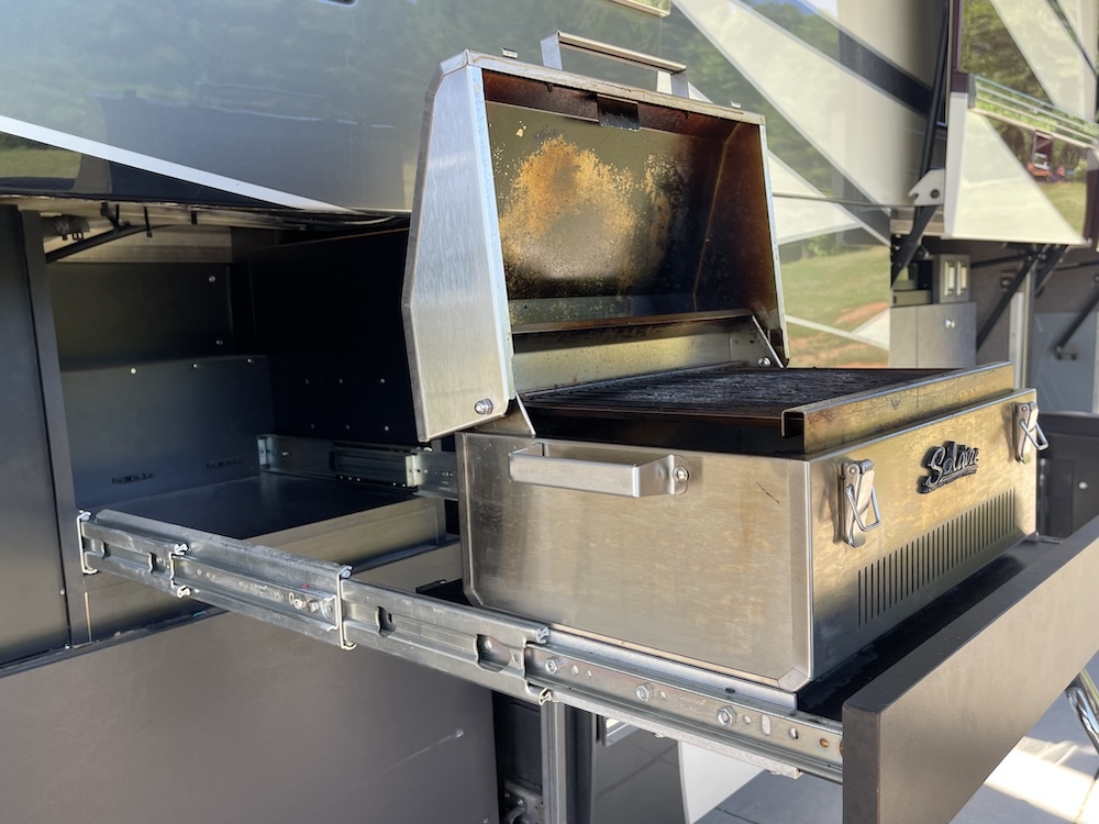 2005 Prevost  Millennium H3-45 For Sale