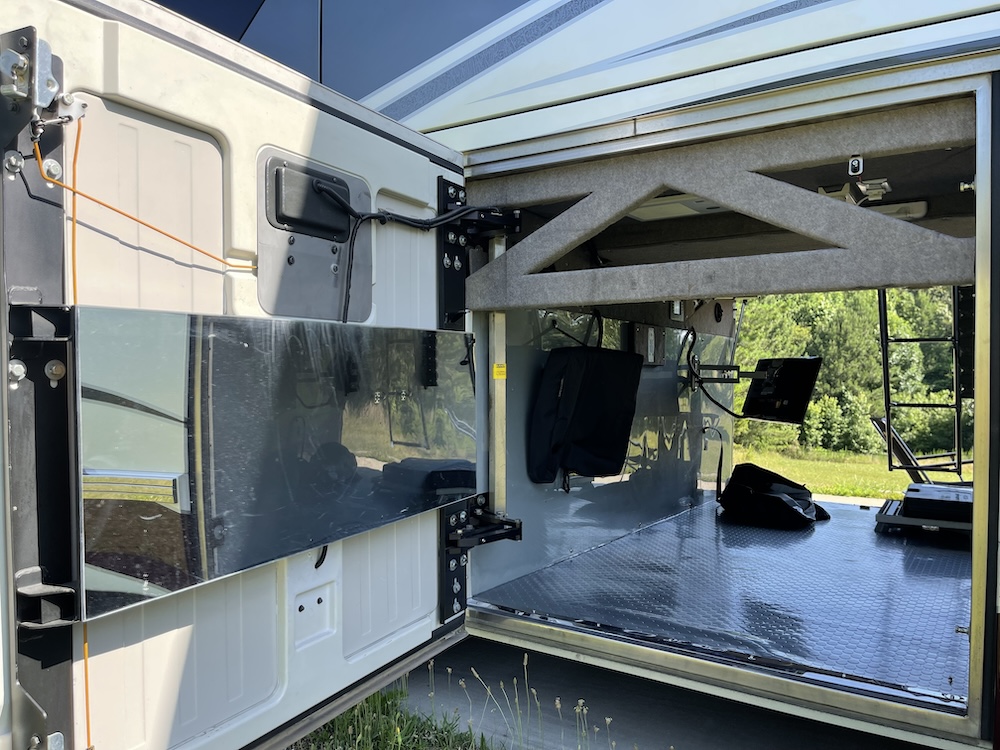 2005 Prevost  Millennium H3-45 For Sale
