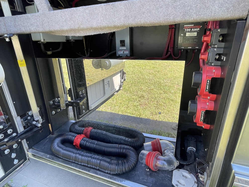 2005 Prevost  Millennium H3-45 For Sale