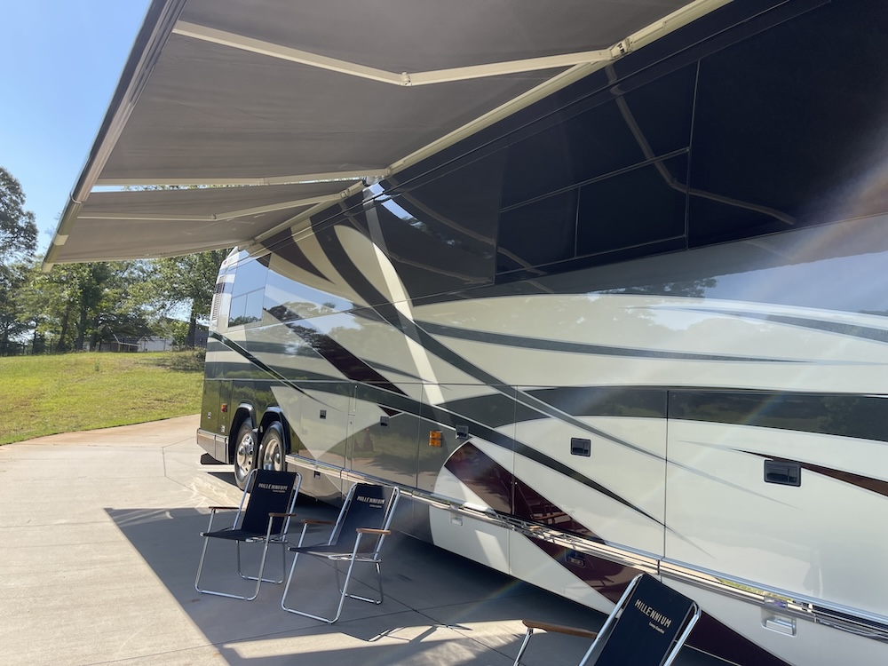 2005 Prevost  Millennium H3-45 For Sale