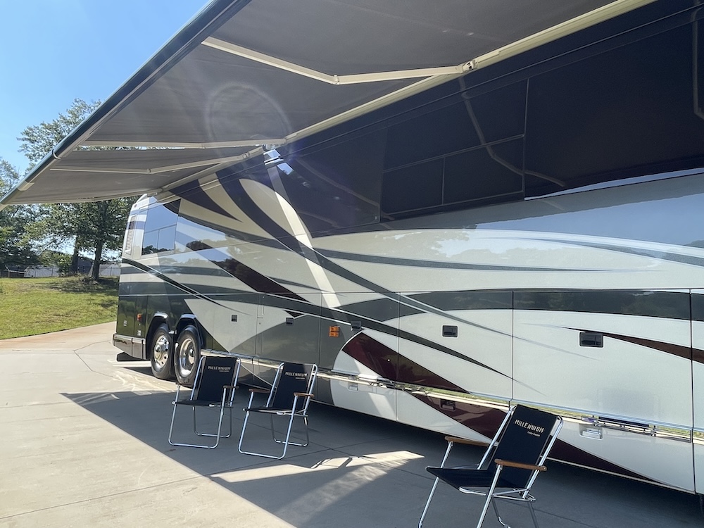 2005 Prevost  Millennium H3-45 For Sale