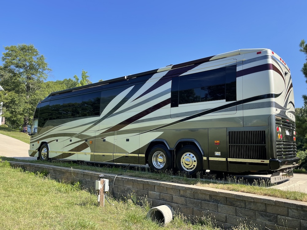 2005 Prevost  Millennium H3-45 For Sale