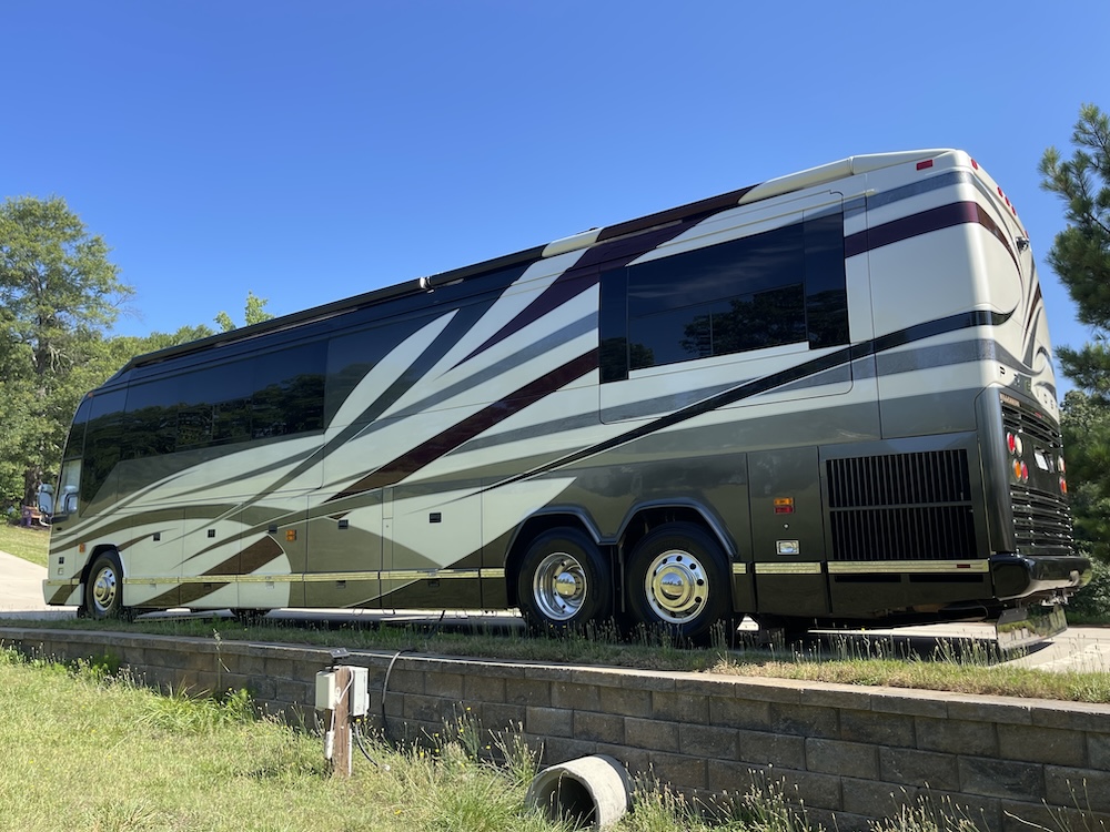 2005 Prevost  Millennium H3-45 For Sale
