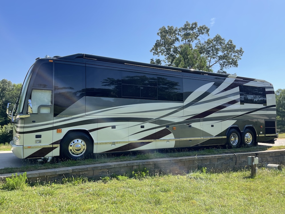 2005 Prevost  Millennium H3-45 For Sale