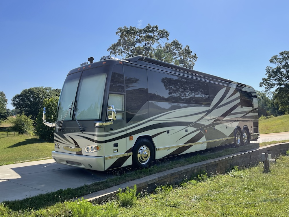 2005 Prevost  Millennium H3-45 For Sale
