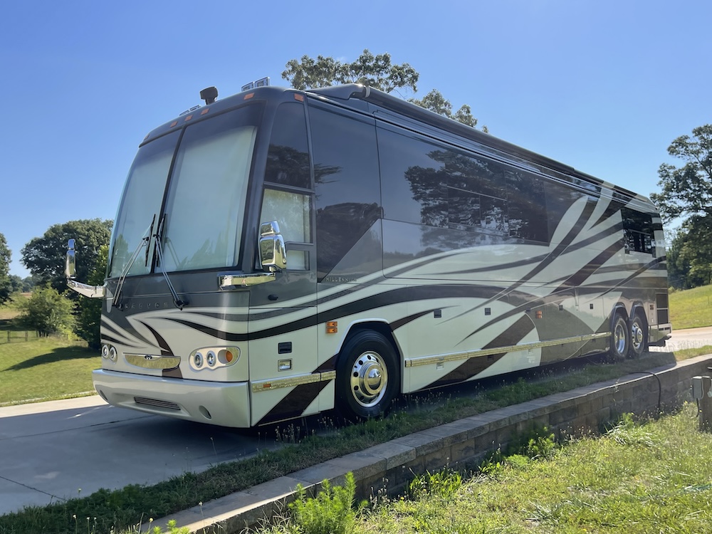 2005 Prevost  Millennium H3-45 For Sale