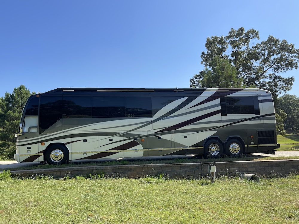 2005 Prevost  Millennium H3-45 For Sale