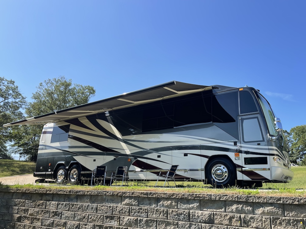 2005 Prevost  Millennium H3-45 For Sale