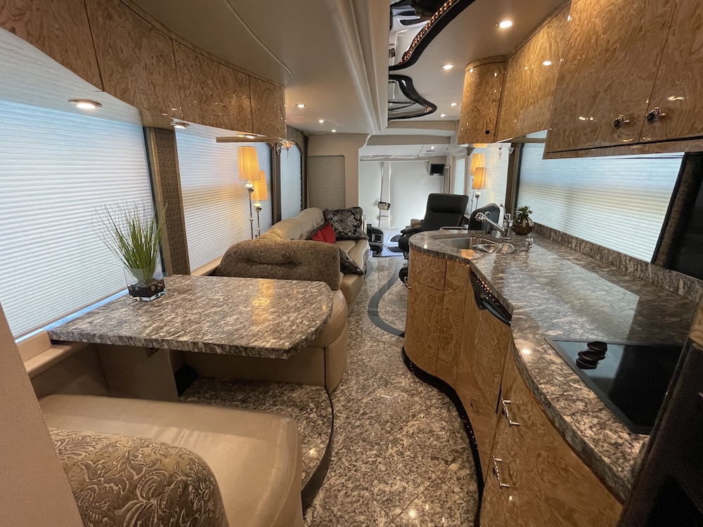 2005 Prevost  Millennium H3-45 For Sale