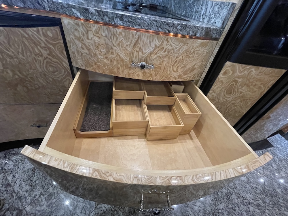 2005 Prevost  Millennium H3-45 For Sale