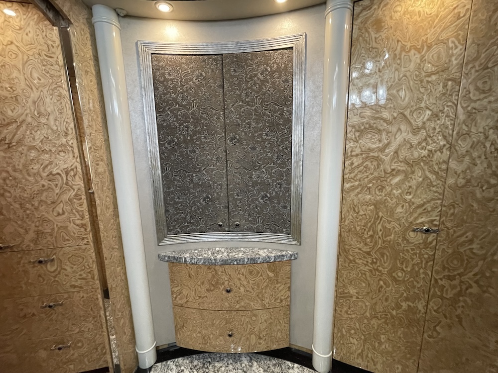 2005 Prevost  Millennium H3-45 For Sale