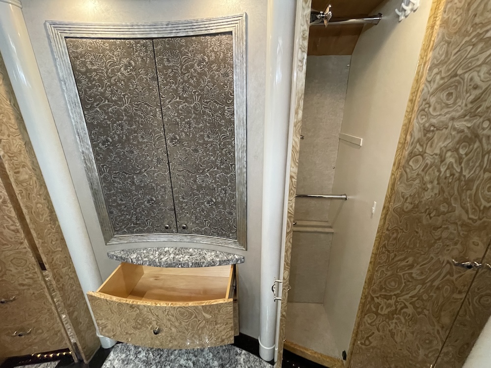 2005 Prevost  Millennium H3-45 For Sale