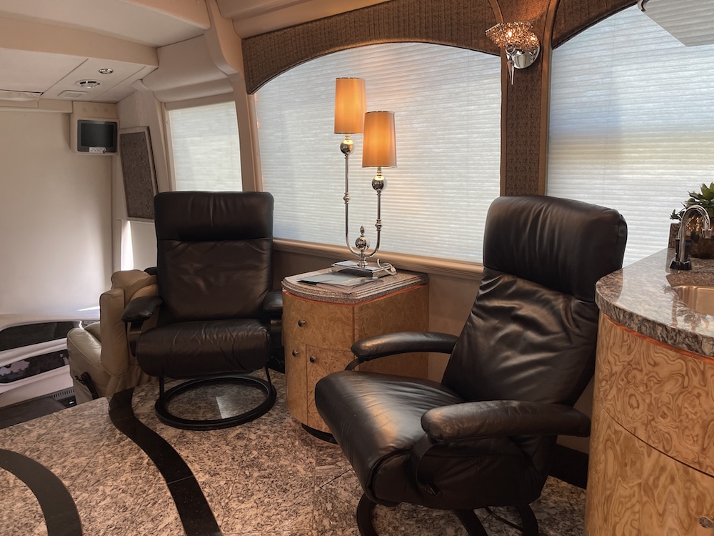 2005 Prevost  Millennium H3-45 For Sale