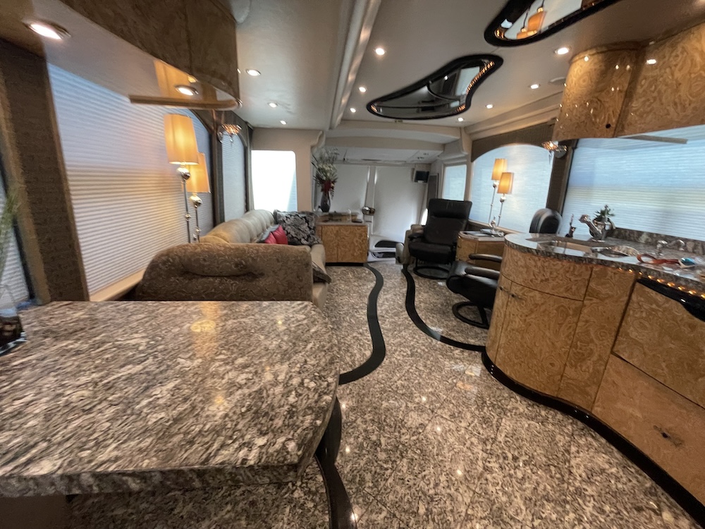 2005 Prevost  Millennium H3-45 For Sale