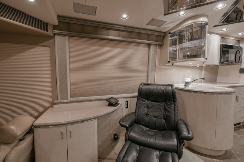 2005 Prevost Marathon H3-45 For Sale