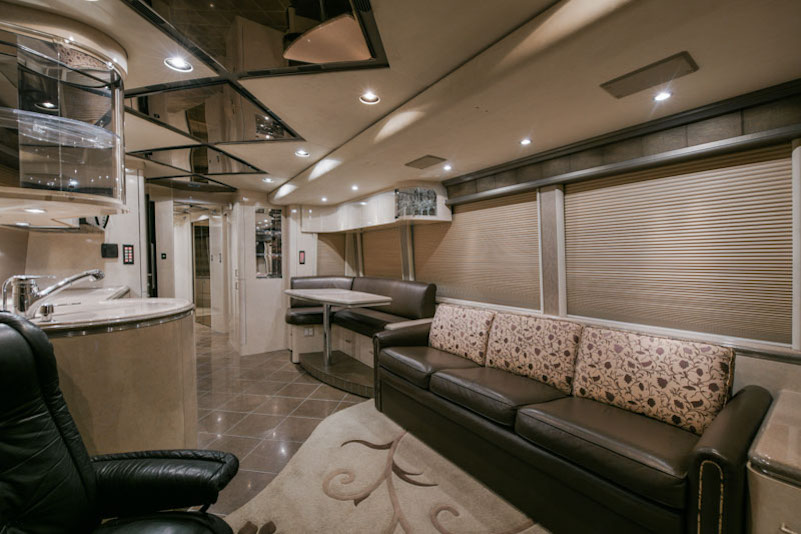 2005 Prevost Marathon H3-45 For Sale