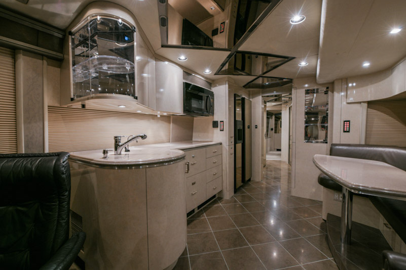 2005 Prevost Marathon H3-45 For Sale