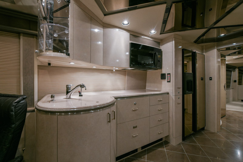 2005 Prevost Marathon H3-45 For Sale