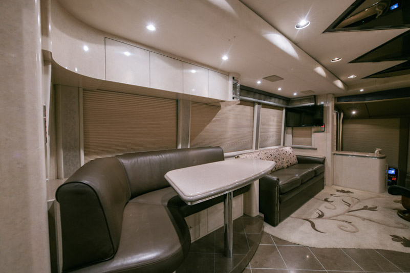2005 Prevost Marathon H3-45 For Sale