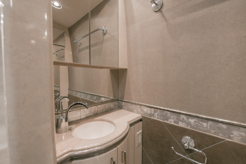 2005 Prevost Marathon H3-45 For Sale