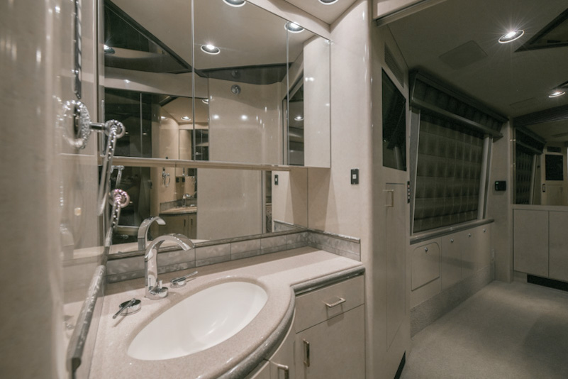 2005 Prevost Marathon H3-45 For Sale