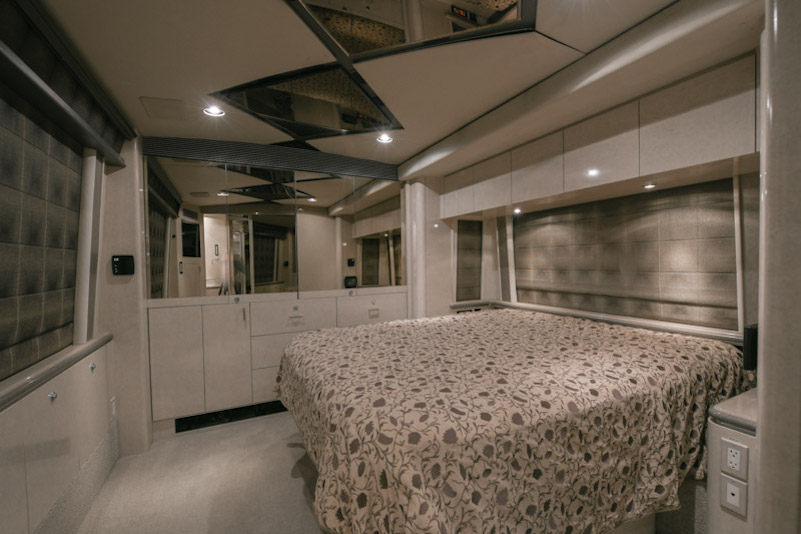 2005 Prevost Marathon H3-45 For Sale