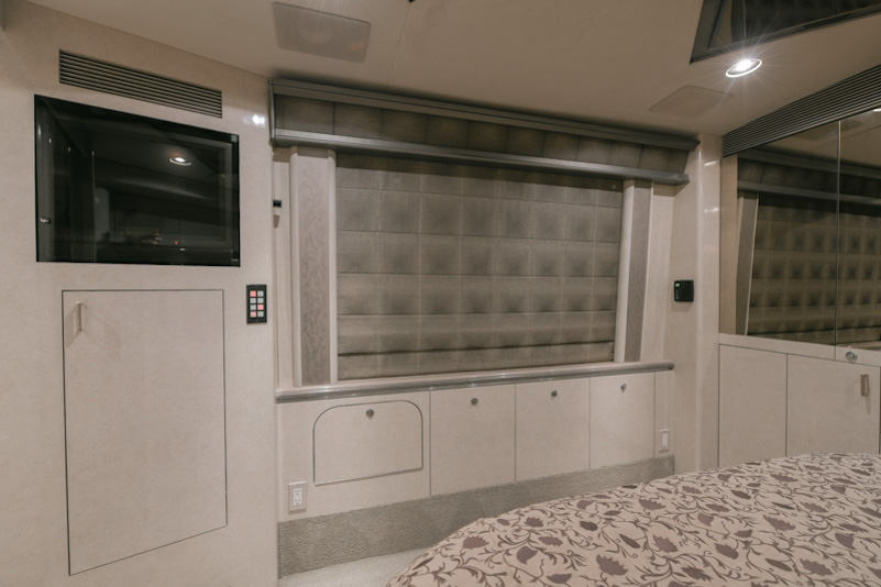 2005 Prevost Marathon H3-45 For Sale