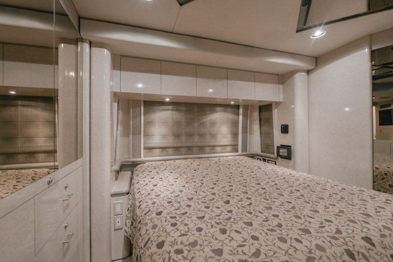 2005 Prevost Marathon H3-45 For Sale