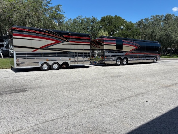 2005 Prevost Parliament XLII For Sale